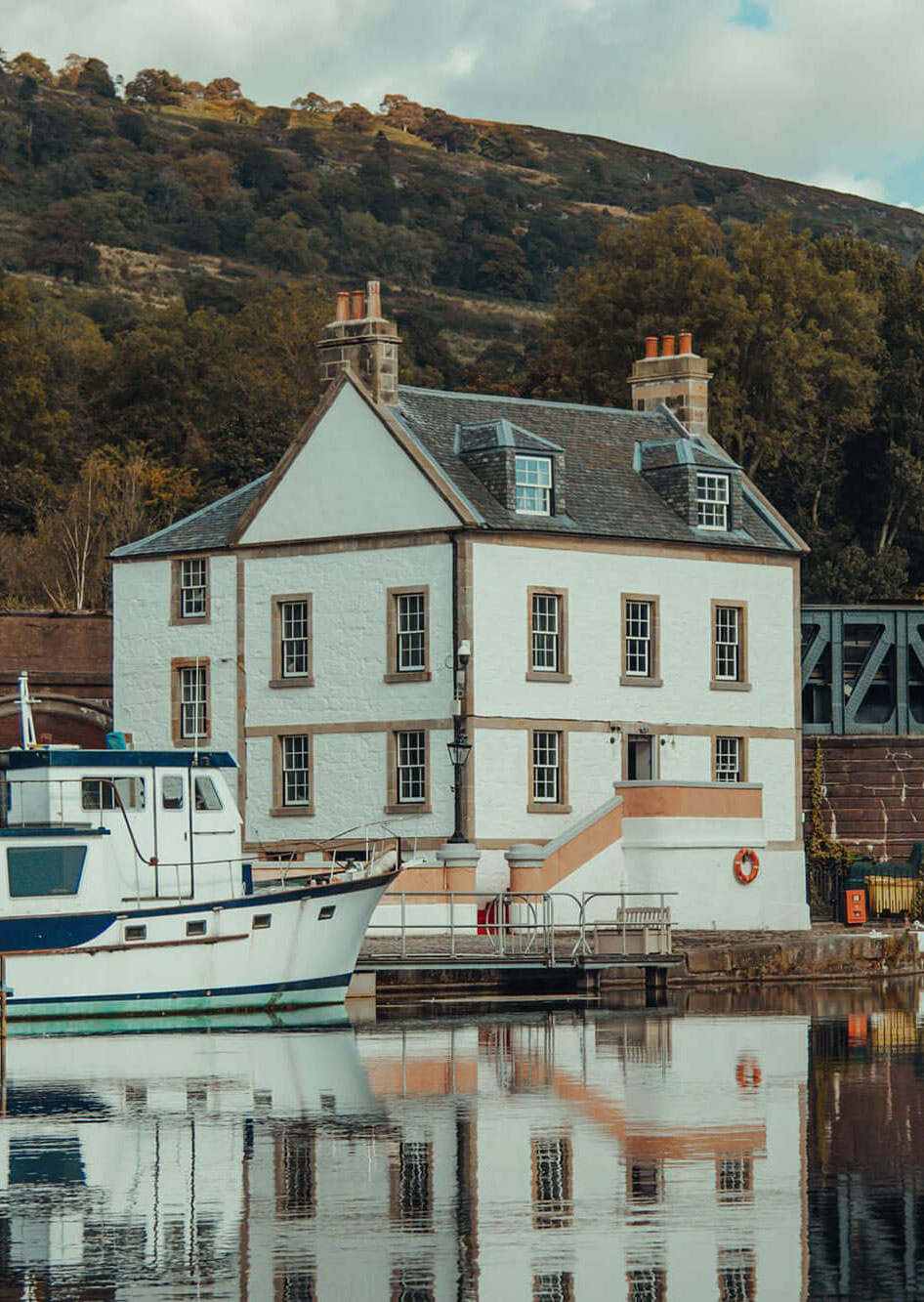 The Customs House hotel on the Forth and Clyde Canal at Bowling, Glasgow